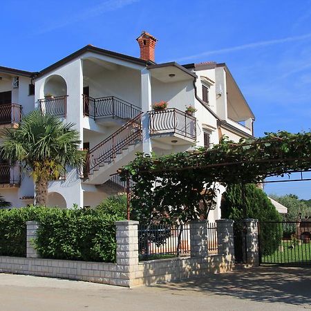 Apartments Jasna Umag Exterior photo